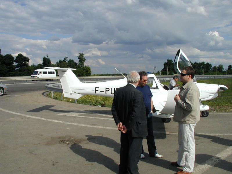 UKRAINE 2006330