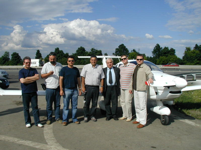 UKRAINE 2006335