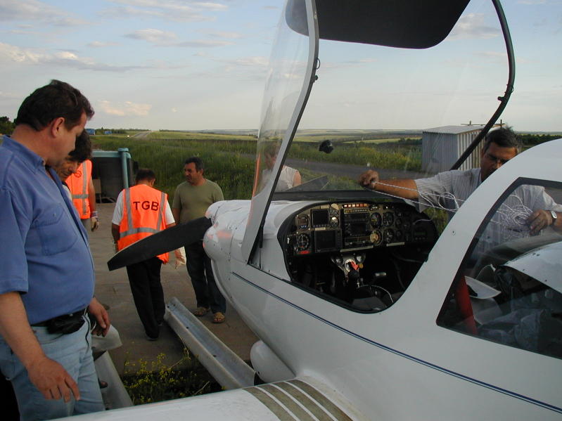 UKRAINE 2006305