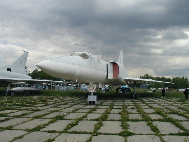 UKRAINE 2006205