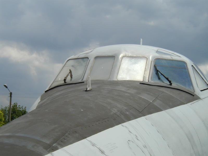 UKRAINE 2006215