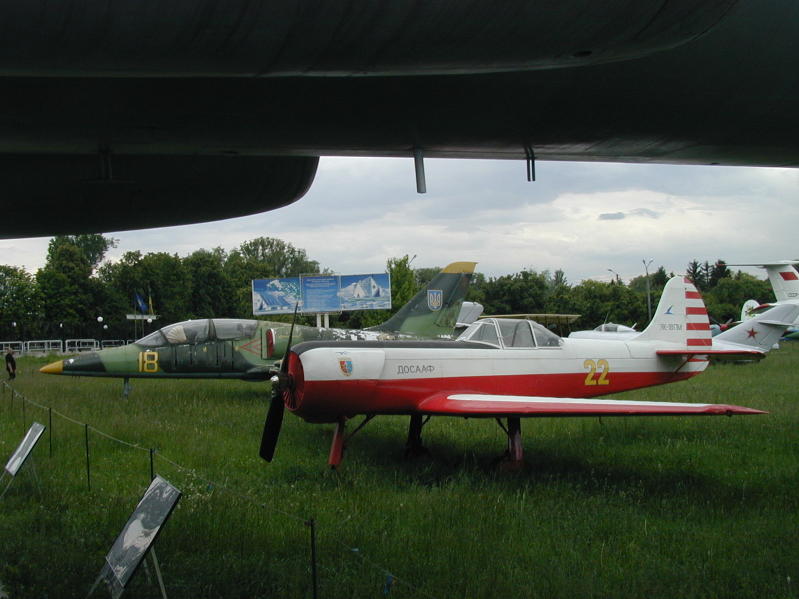 UKRAINE 2006244