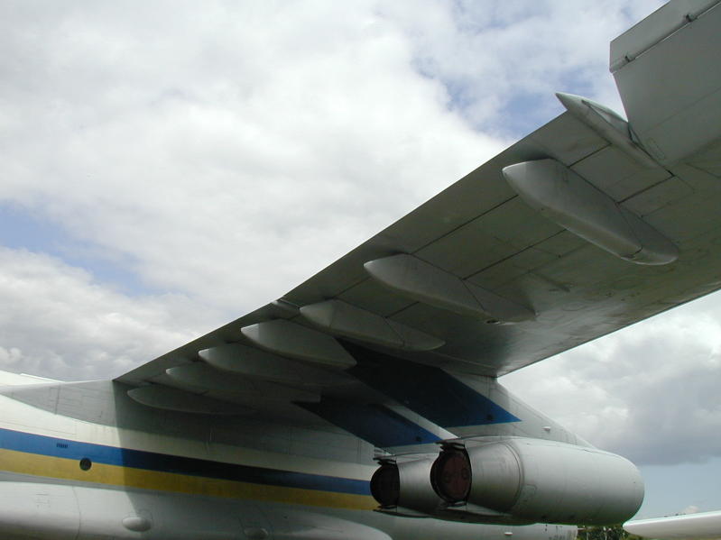 UKRAINE 2006299