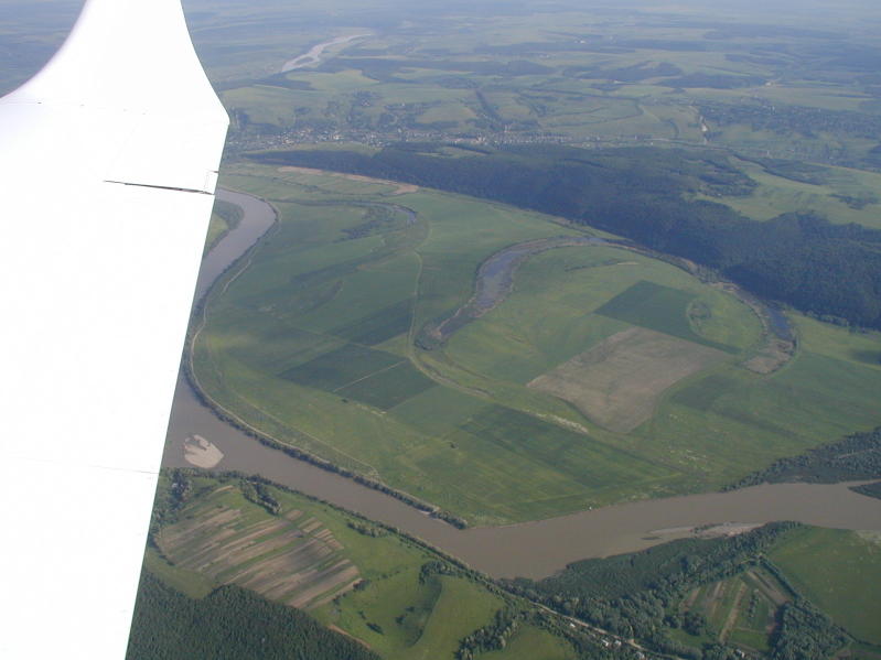 UKRAINE 2006142