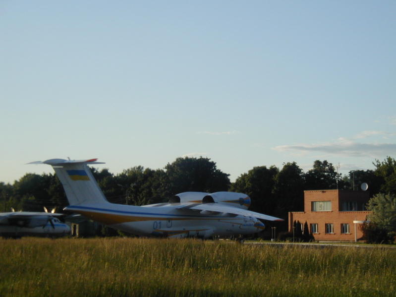UKRAINE 2006175